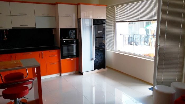 Продается 4-х комнатная квартира 2-х уровневая квартира в Болгарии, центр Солнечного Берега