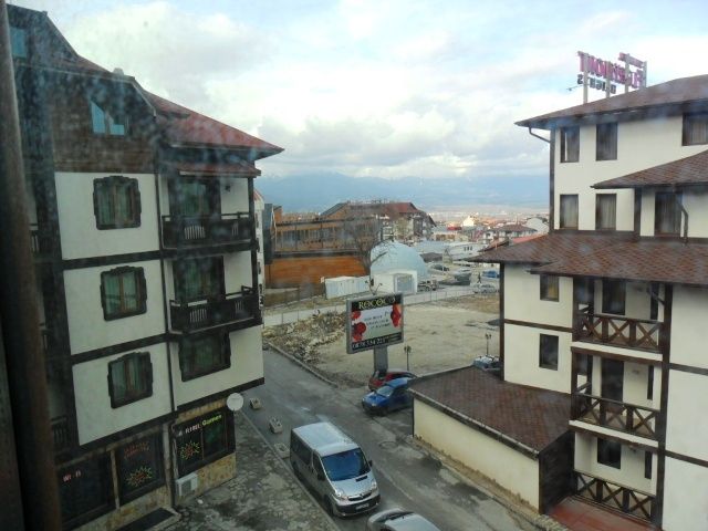 Emerald Bansko