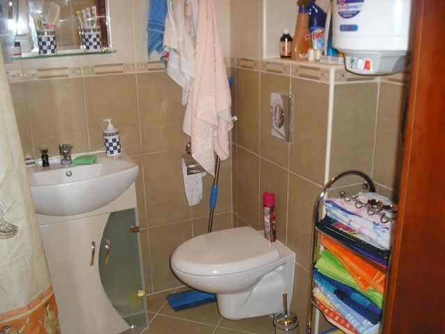 Продаю 2-х комнатную квартиру в Ж/К Санрайз ,блок А на Золотых  песках   в г.Варна,Болгария