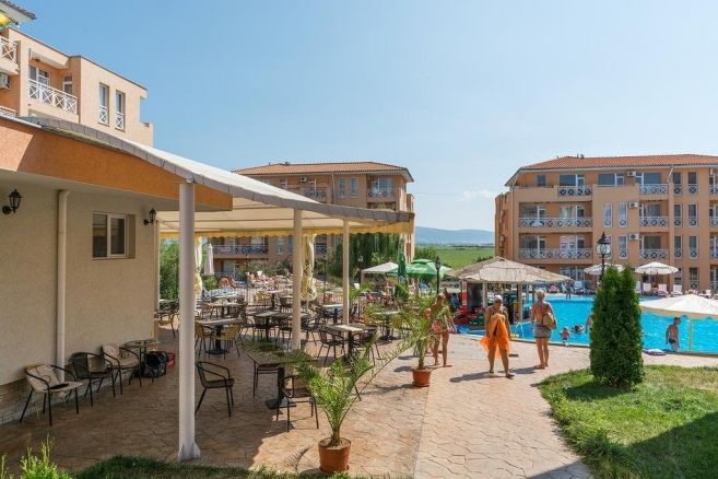 Солнечный берег, Болгария. Квартира в продаже Трехкомнатная квартира в SUNNY DAY 6 с меблировкой лот №2558