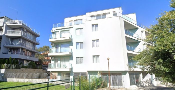 Китен, Болгария. Квартира в продаже  Двухкомнатная квартира в Китене в 50 м от южного пляжа  лот №2668